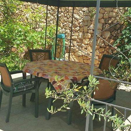 Apartments Biserka - 50 M From Beach Trogir Exterior foto