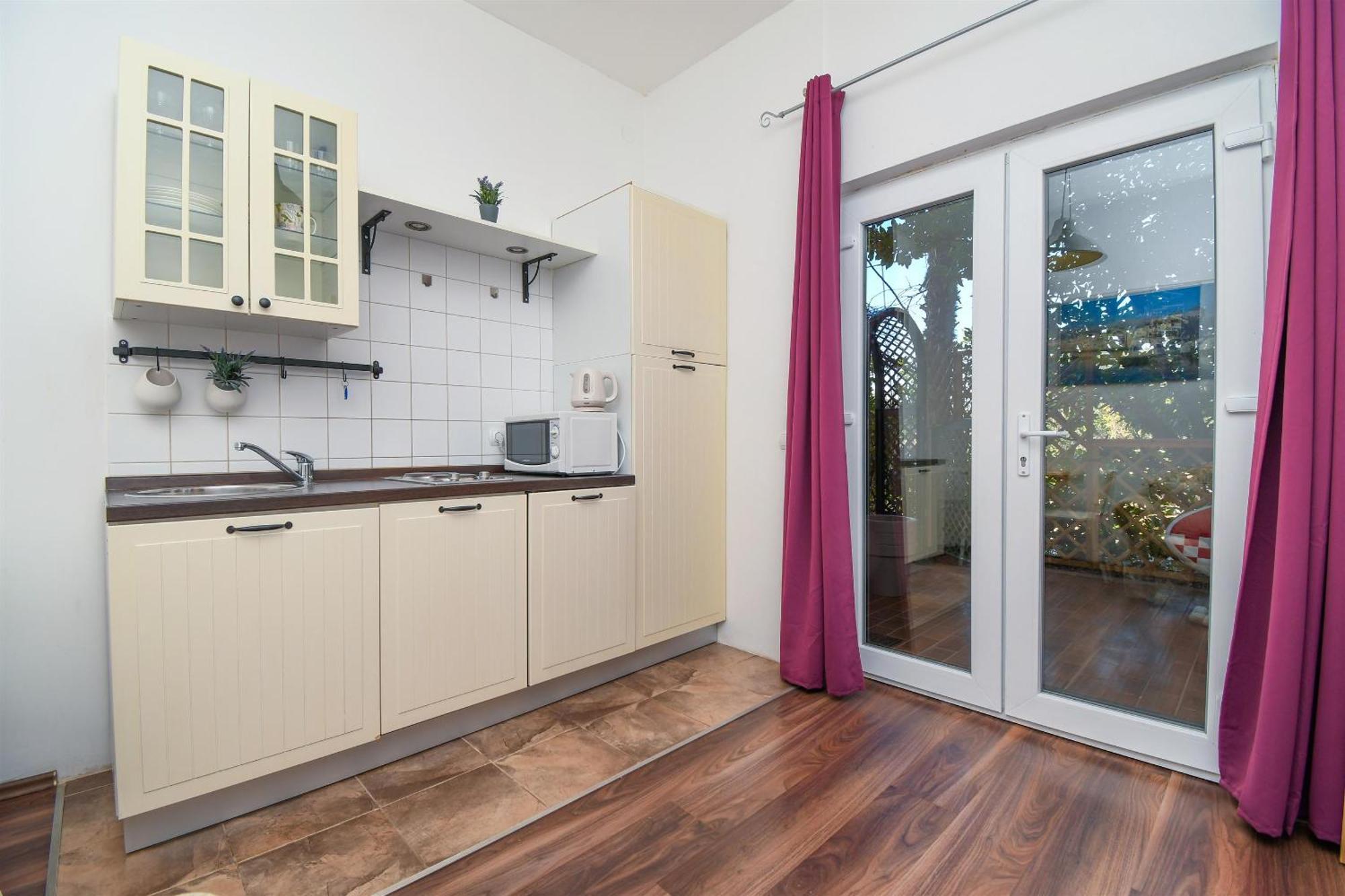 Apartments Biserka - 50 M From Beach Trogir Exterior foto